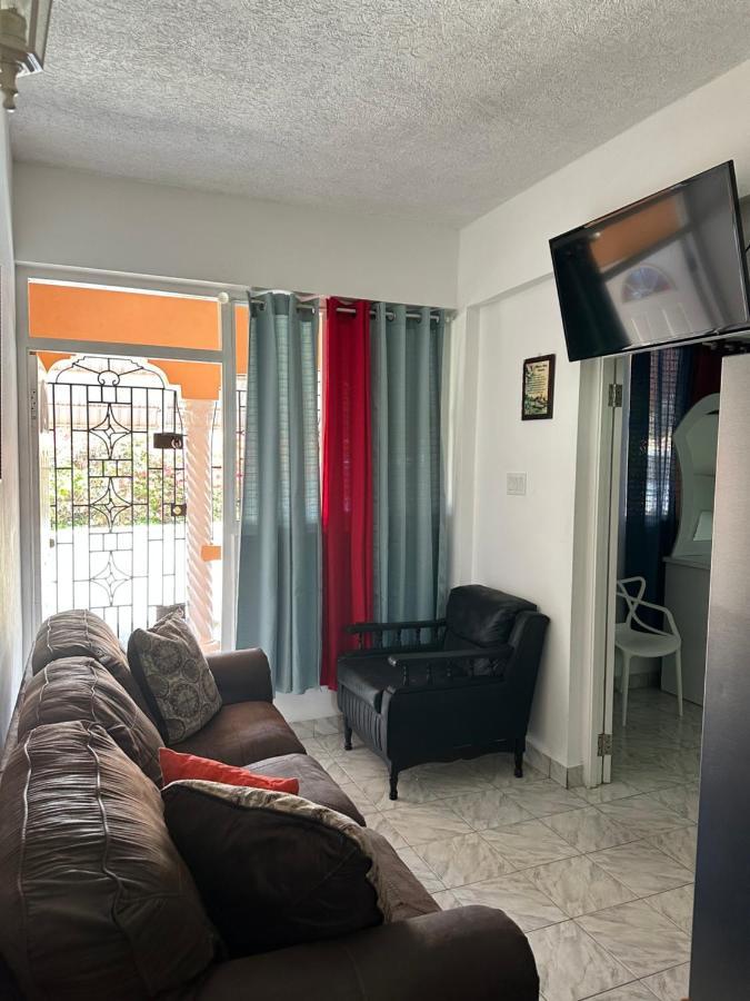 Remarkable 1-Bed Apartment In Teluk Montego Bagian luar foto